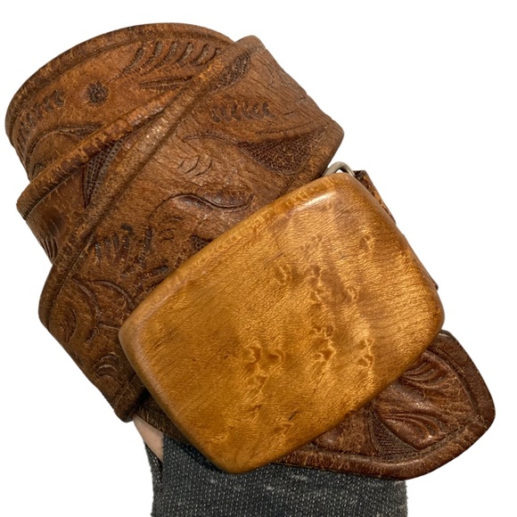 Vintage Other - Vintage Leather Belt & Wooden Buckle 40”